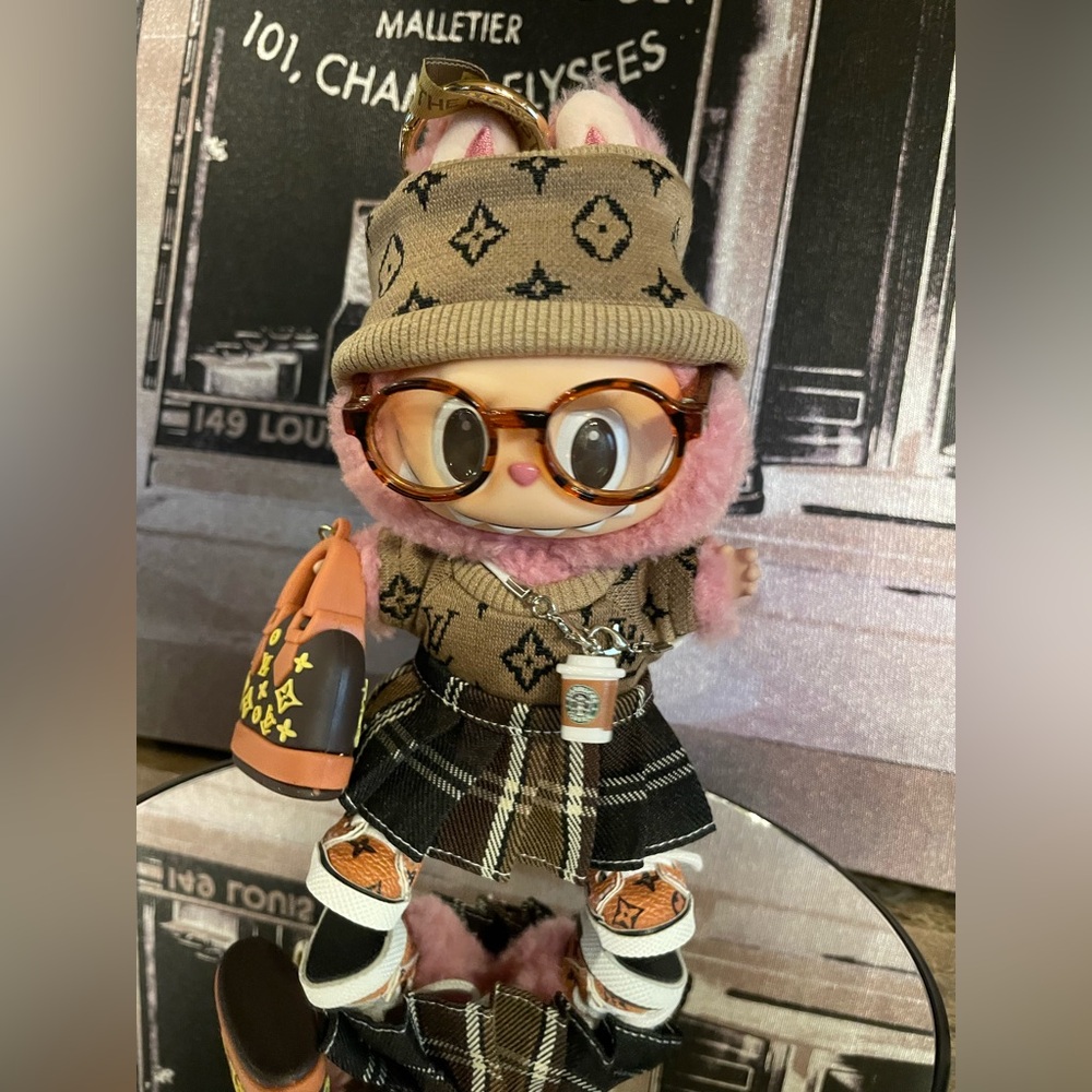 POP MART AUTHENTIC LABUBU Lychee Berry Pink Monster Plush Doll Keychain W/Outfit - Picture 12 of 17